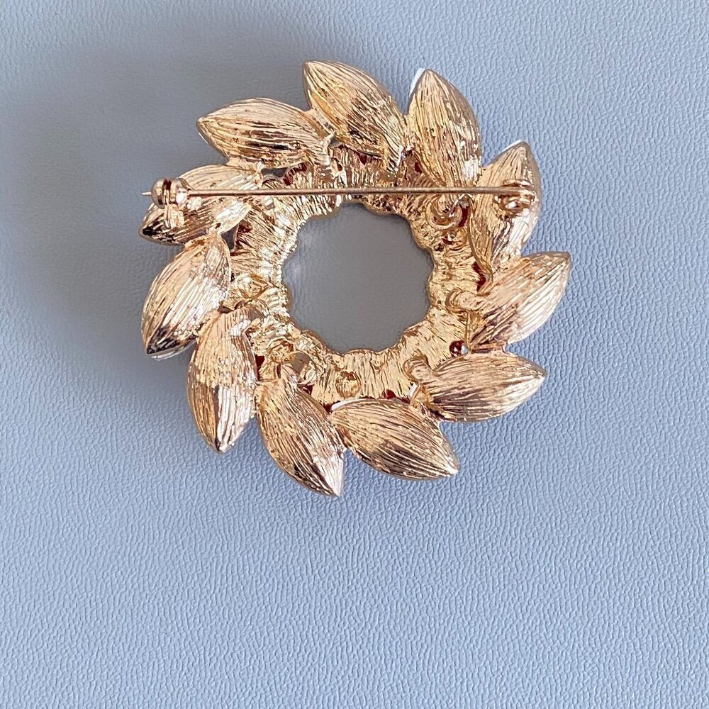 Ruby Red Rhinestone Crystal Flower Wreath Brooch - Picture 4 of 6